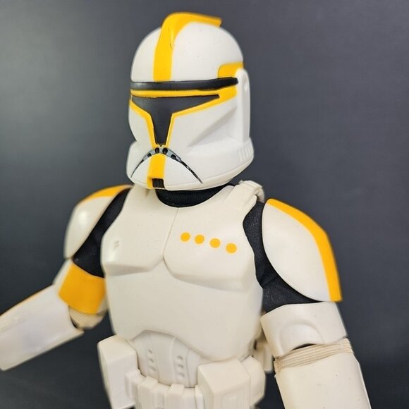 Star Wars Attack of the Clones Clone Commander 12” W/ Yellow Stripes 2002 VTG - Picture 3 of 16